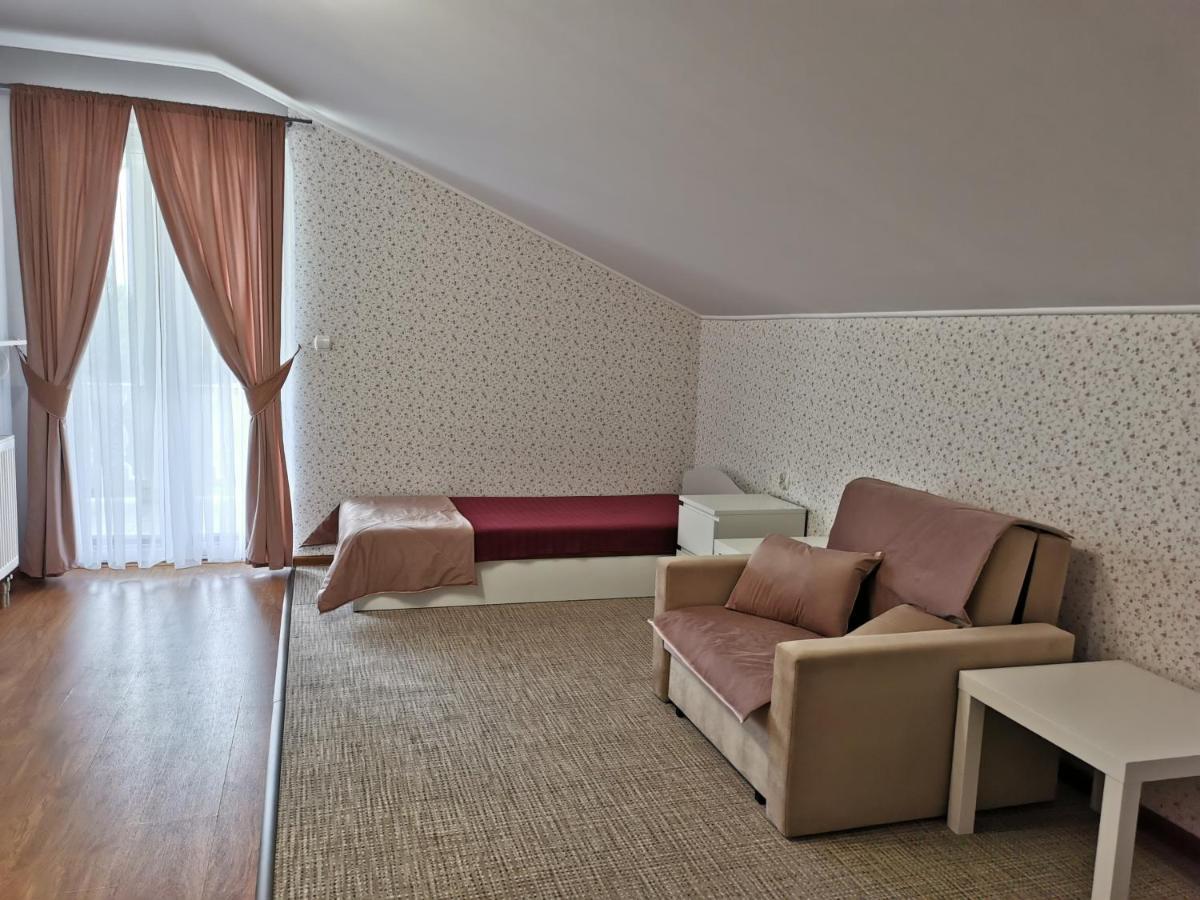 Dworek Nad Stawem & Laznia Piwna Ostrow Mazowiecka Exterior photo