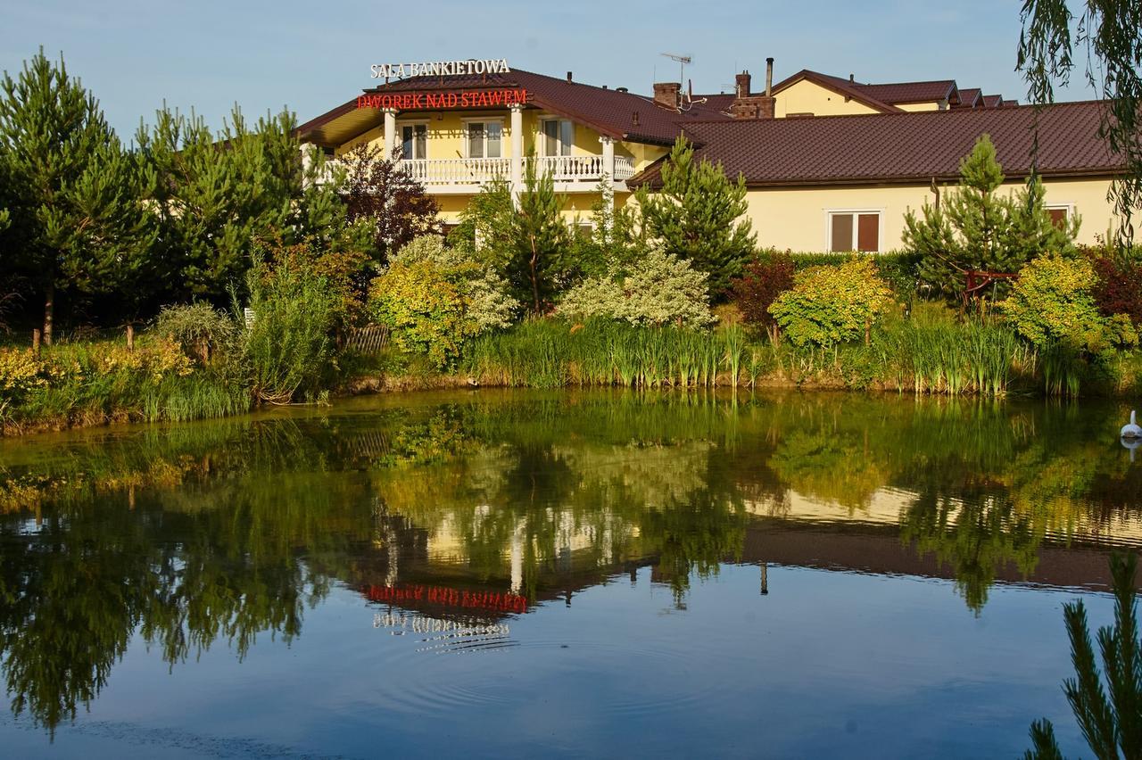 Dworek Nad Stawem & Laznia Piwna Ostrow Mazowiecka Exterior photo